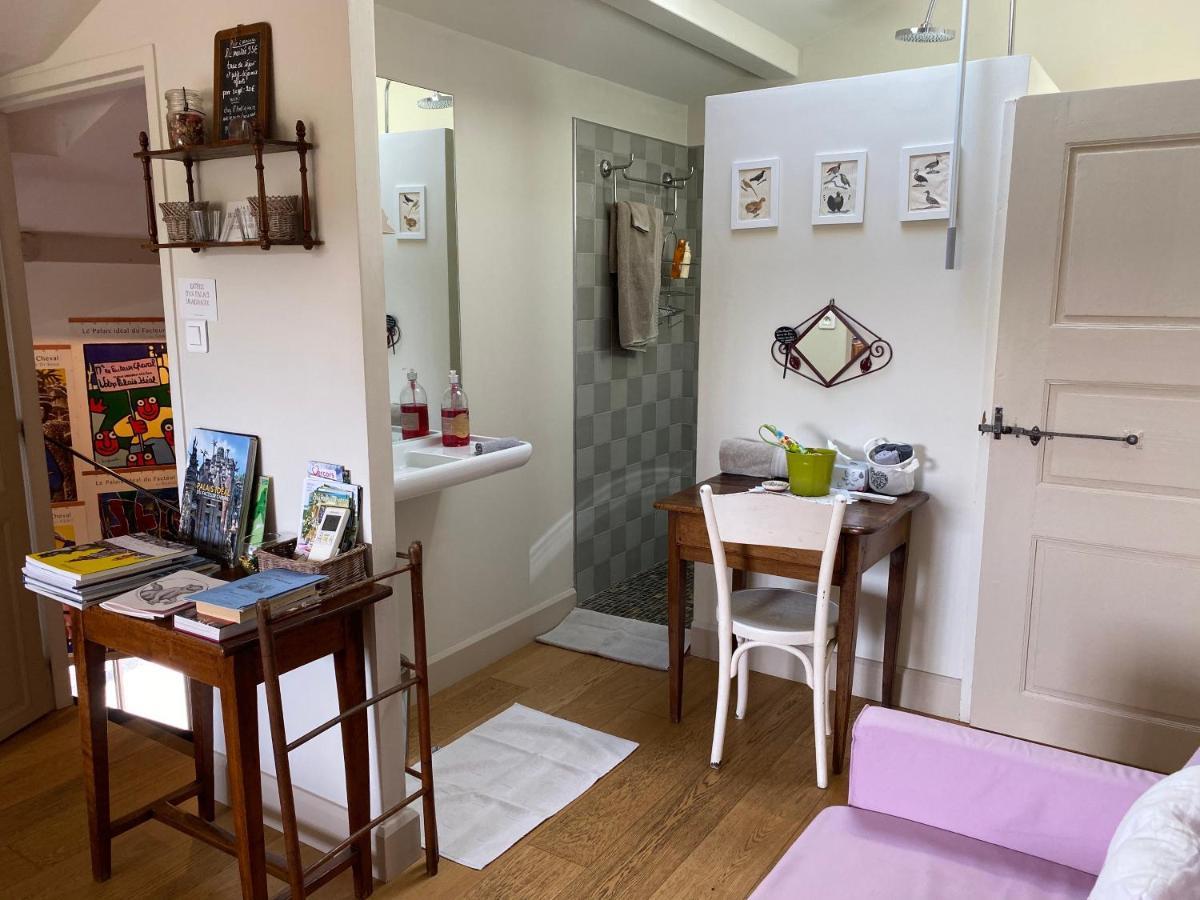 Chez L'Antiquaire Bed & Breakfast Hauterives Luaran gambar