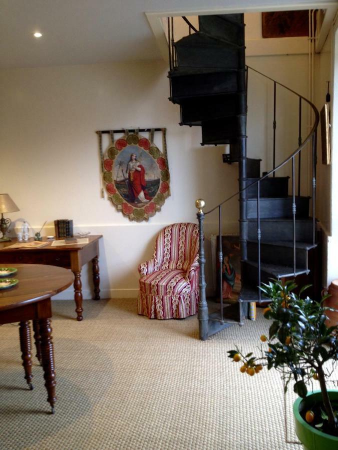 Chez L'Antiquaire Bed & Breakfast Hauterives Luaran gambar