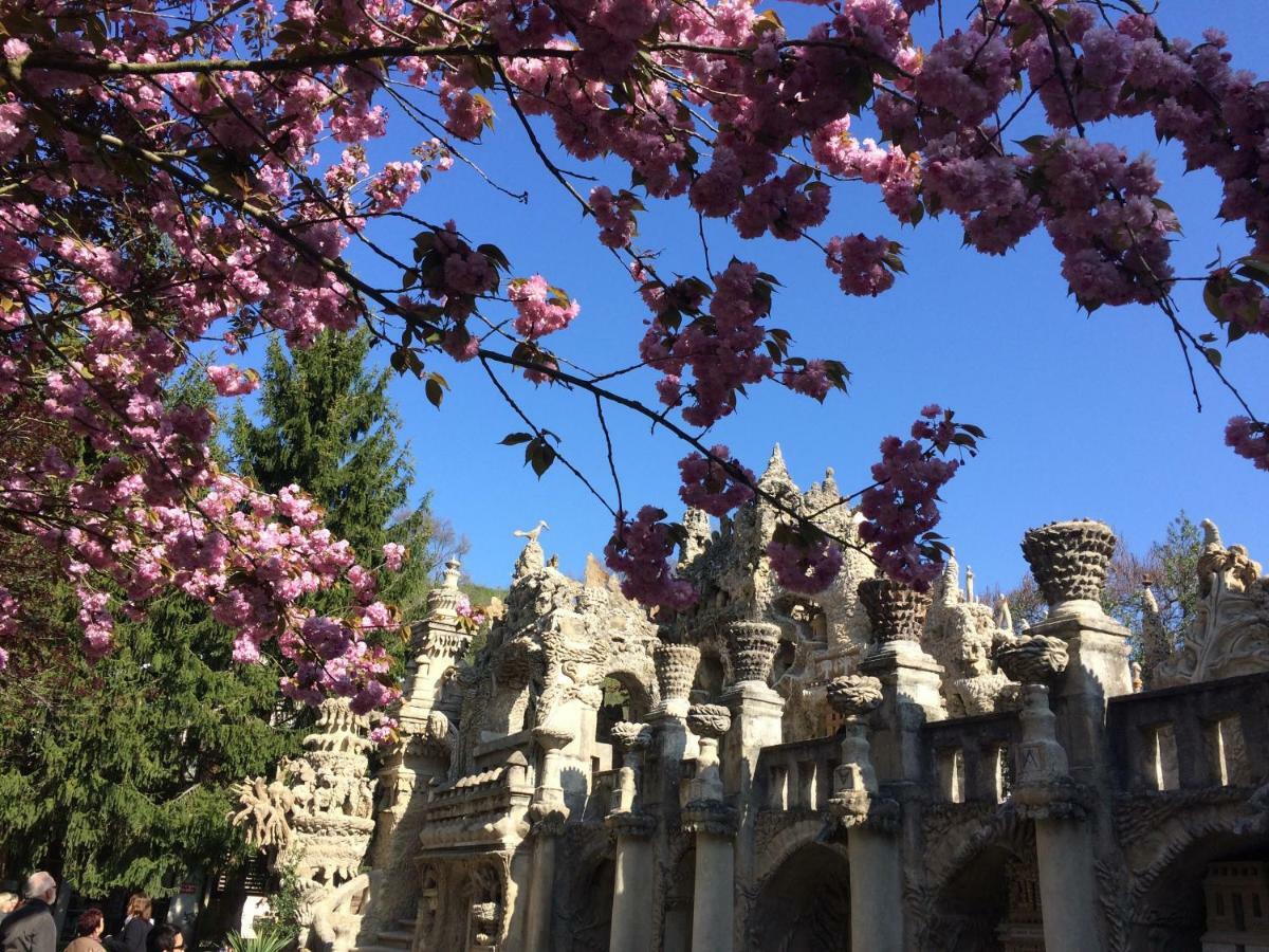 Chez L'Antiquaire Bed & Breakfast Hauterives Luaran gambar